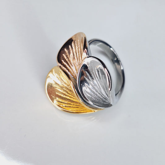 Lirio ring