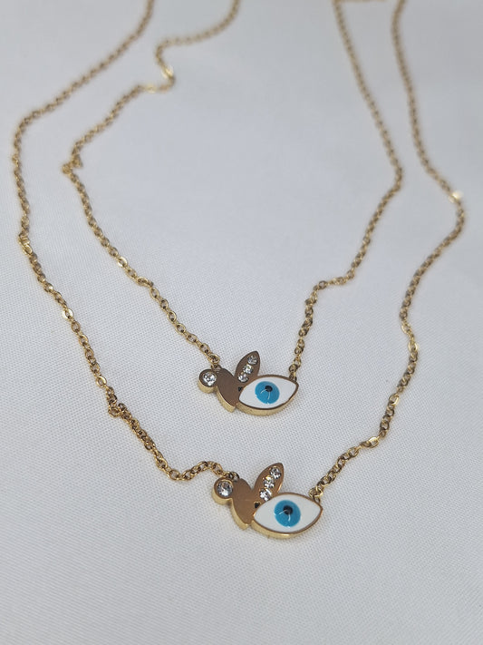 Eye pendant necklace