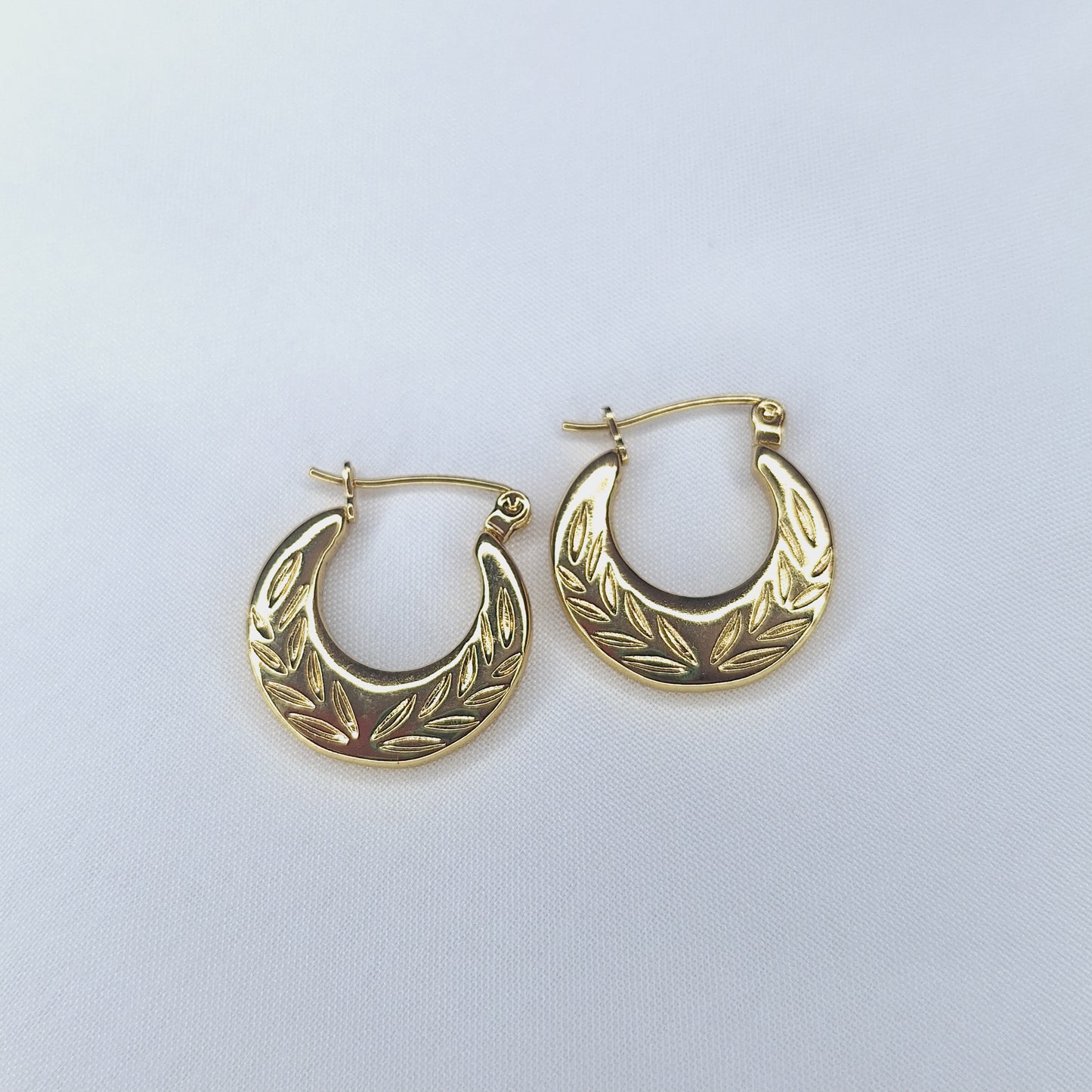 Chic hoops