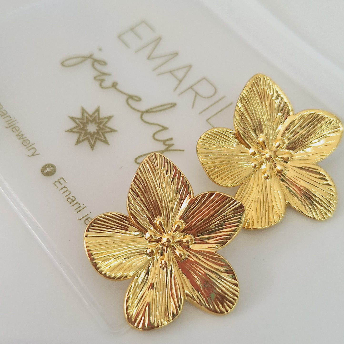 Emma flower earring