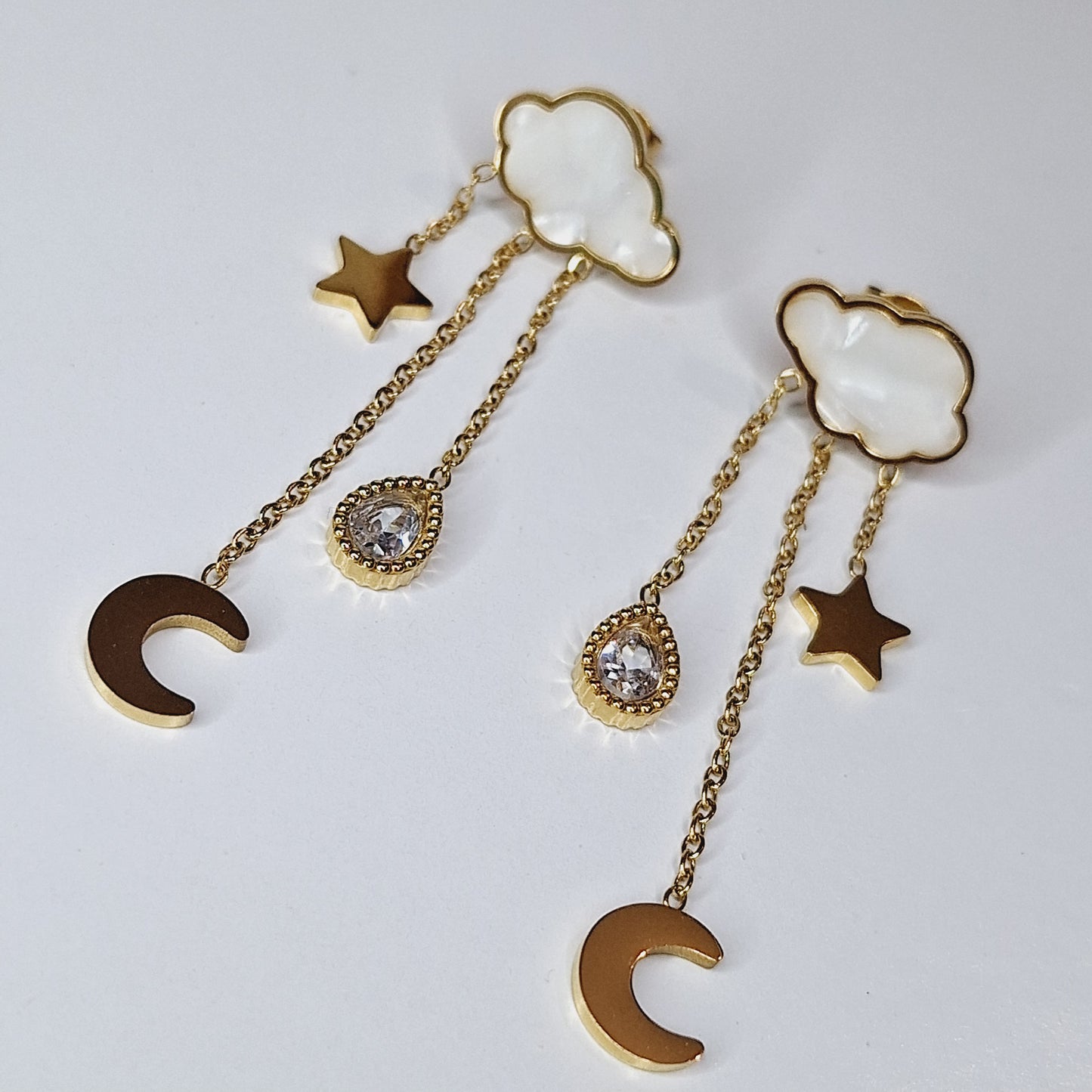 Elegant cloud earring